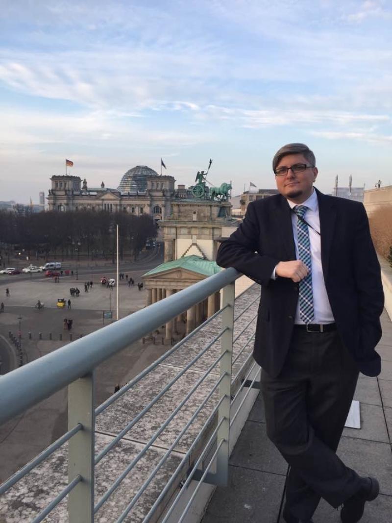 Mr. Gaines in Berlin Mr. Gaines in Berlin