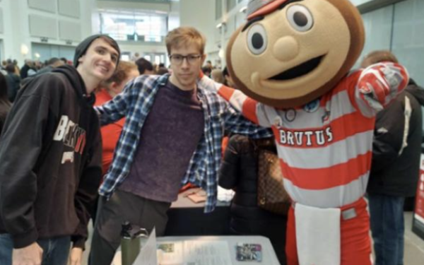 German students with Brutus Buckeye.
